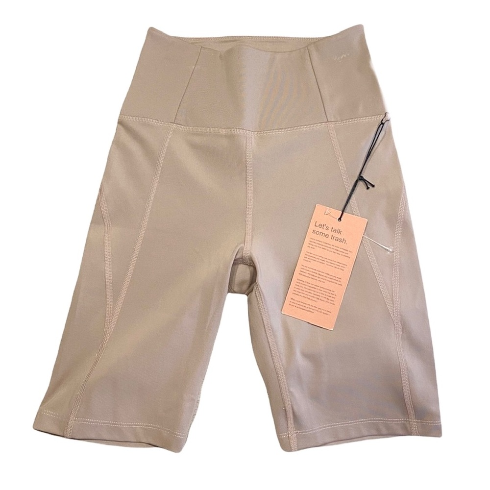 ❤️SOLD❤️Girlfriend Collective Biker Shorts - Picture 8 of 9